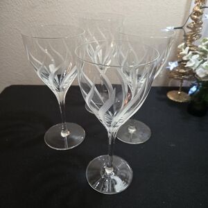 Vintage Galway Fire Pattern Set Of Four 7 3/8" Made In Ireland Wine Glasses.